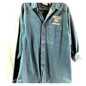 Men's Large denim shirt.